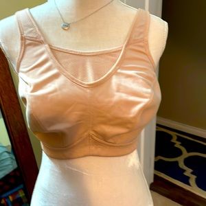 NWOT Glamorise sports bra